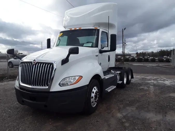 2018 NAVISTAR INTERNATIONAL LT625 DAYCAB T/A09b5b4f0ed21692b262fc325f38930b8