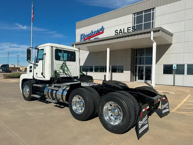 2019 MACK AN64T