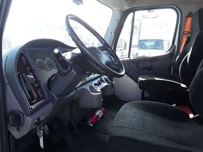 2018 FREIGHTLINER/MERCEDES M2 10609b8364098db278368bf98f9676aec53