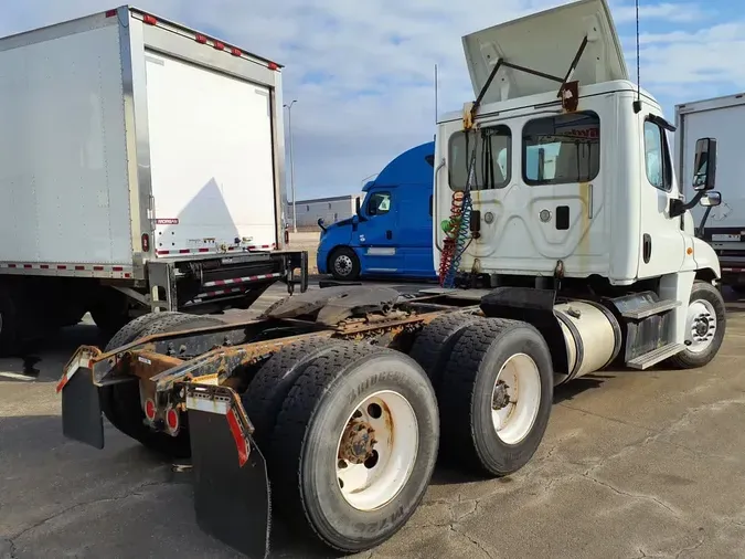 2017 FREIGHTLINER/MERCEDES CASCADIA 125