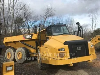 2015 CATERPILLAR 745