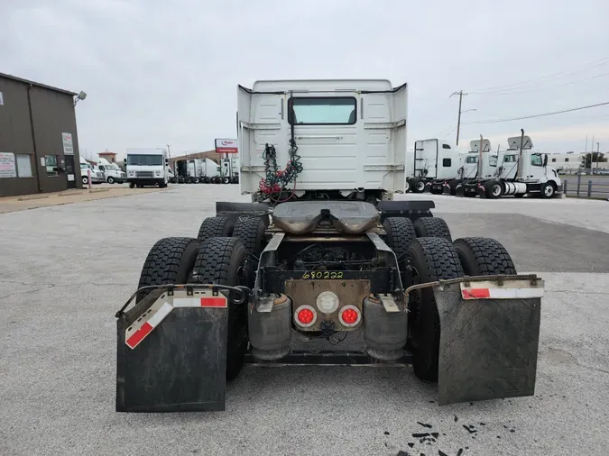 2017 VOLVO VNL64TRACTOR