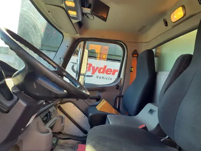 2019 FREIGHTLINER/MERCEDES M2 106