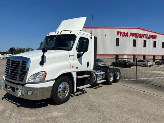 2020 Freightliner CASCADIA 125