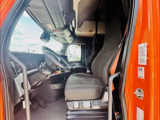 2022 FREIGHTLINER CASCADIA 126
