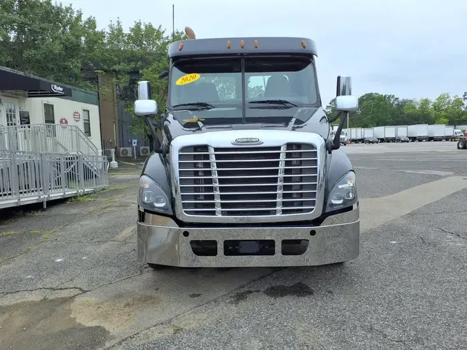 2020 FREIGHTLINER/MERCEDES CASCADIA 125