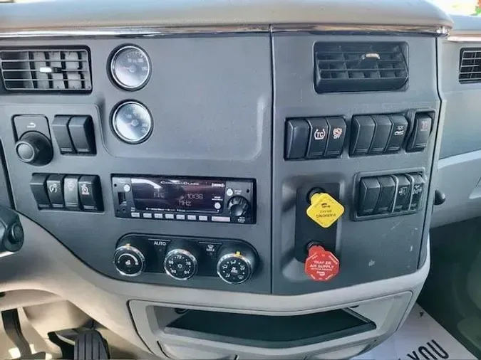 2022 Peterbilt 579