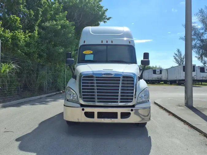 2019 FREIGHTLINER/MERCEDES CASCADIA 125