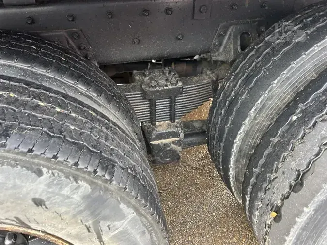 2000 FREIGHTLINER FL80