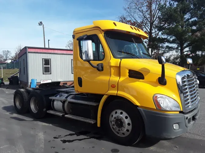 2018 FREIGHTLINER/MERCEDES CASCADIA 113