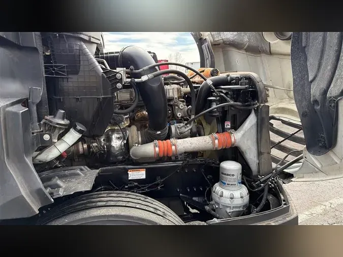 2022 FREIGHTLINER CA126