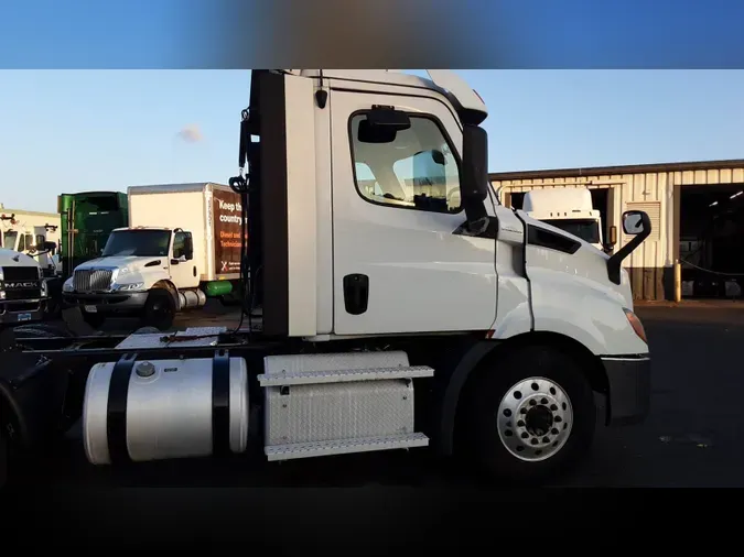 2020 Freightliner Cascadia 12609d0fc1acbae3df3f717c0cbe7267e71