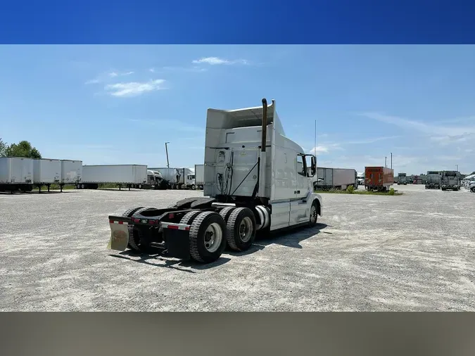 2016 Volvo VNL 740