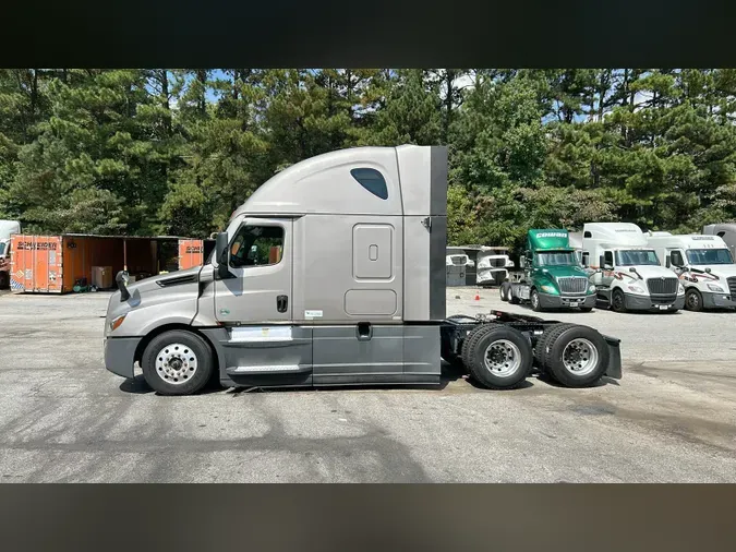 2022 Freightliner Cascadia 126