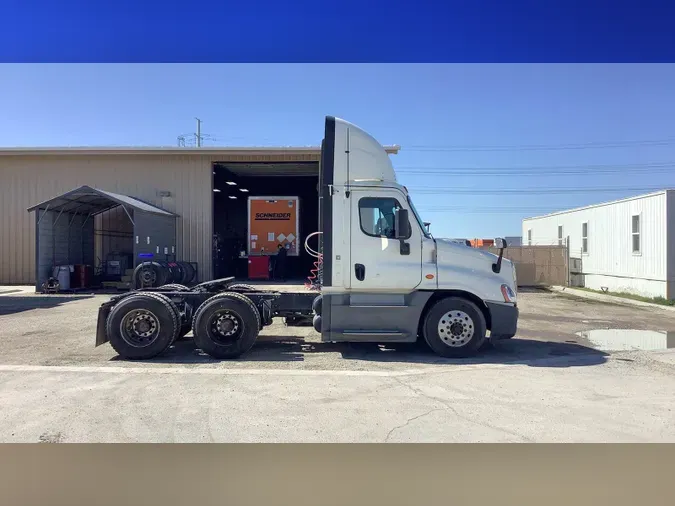 2019 Freightliner Cascadia 125