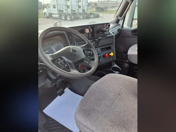 2019 NAVISTAR INTERNATIONAL LT625 DAYCAB T/A