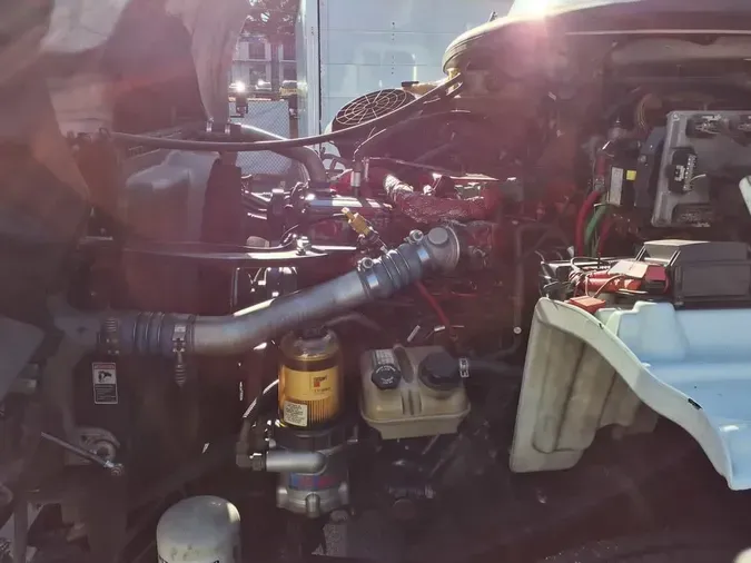 2015 FREIGHTLINER/MERCEDES M2 112