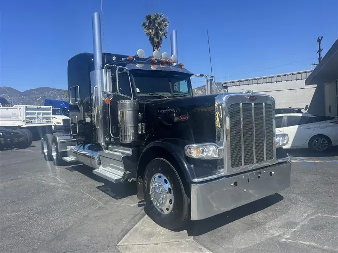 2021 Peterbilt 389