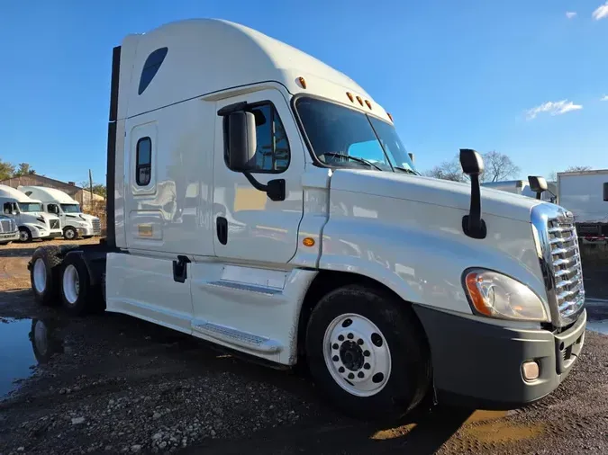 2020 FREIGHTLINER/MERCEDES CASCADIA 125