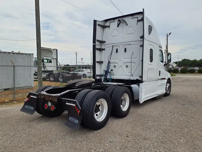 2020 FREIGHTLINER/MERCEDES PT126064ST