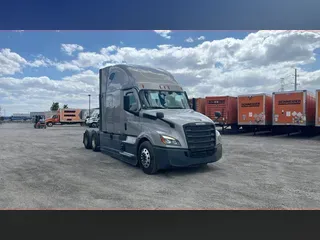 2023 Freightliner Cascadia 126