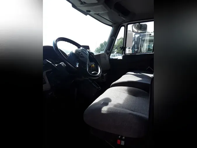 2018 NAVISTAR INTERNATIONAL 4300
