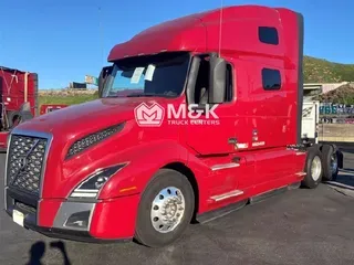 2020 VOLVO VNL64T760