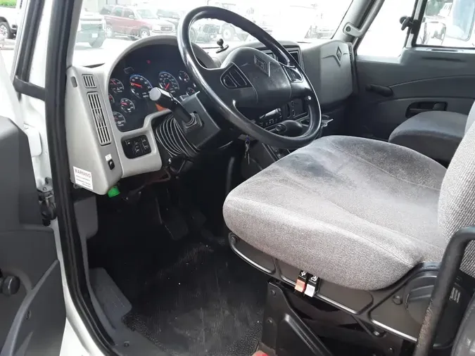 2019 NAVISTAR INTERNATIONAL 4300