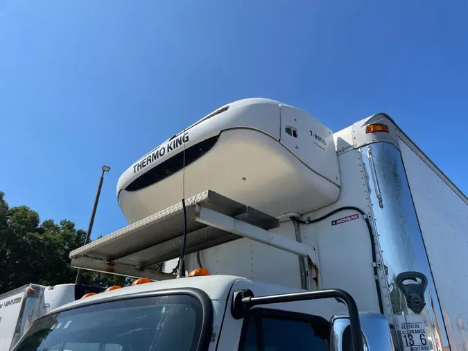 2016 FREIGHTLINER/MERCEDES M2 106