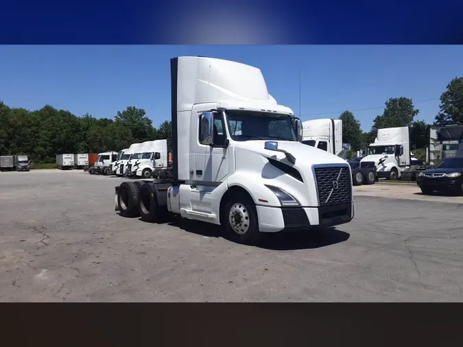 2020 Volvo VNL300