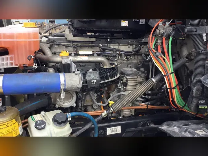 2020 Freightliner Cascadia 12609eecce4d1a170674ae776ef6502feae