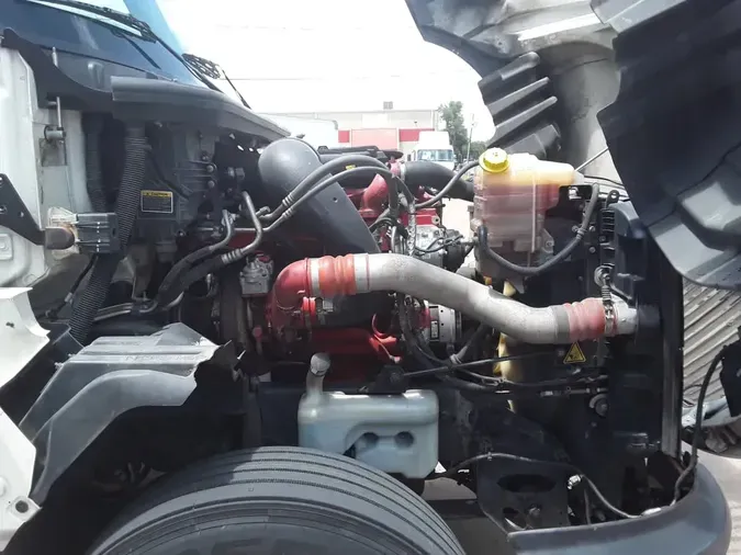 2019 NAVISTAR INTERNATIONAL LT625 SLPR CAB