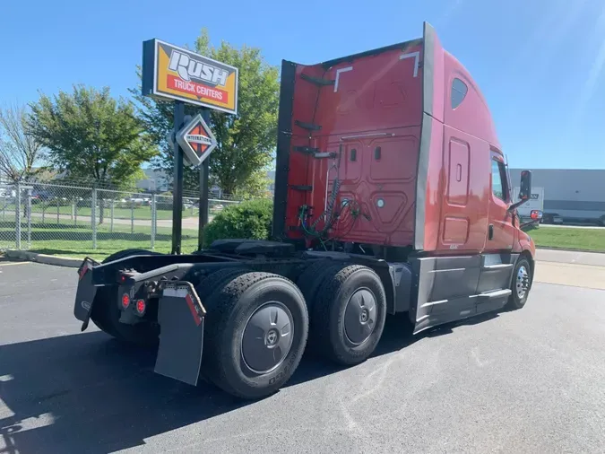 2021 Freightliner Cascadia