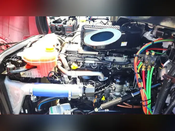 2021 FREIGHTLINER CA126