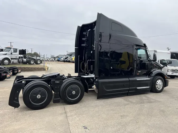 2023 Peterbilt 579