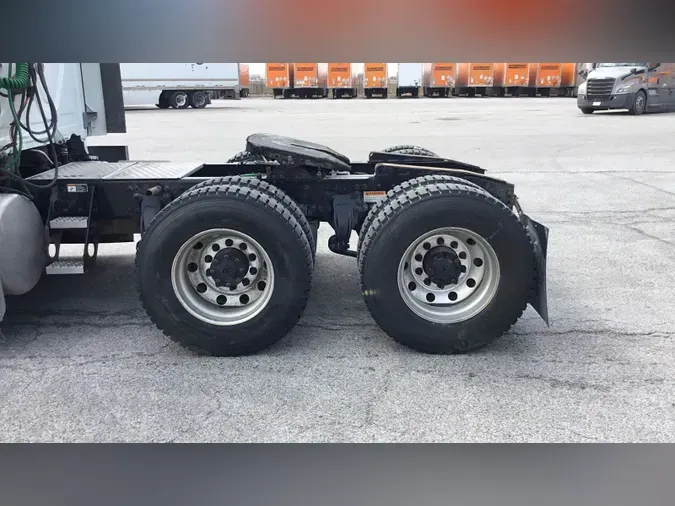 2021 Freightliner Cascadia 126