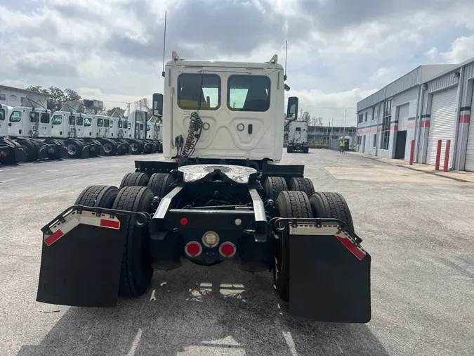 2018 FREIGHTLINER/MERCEDES CASCADIA 125