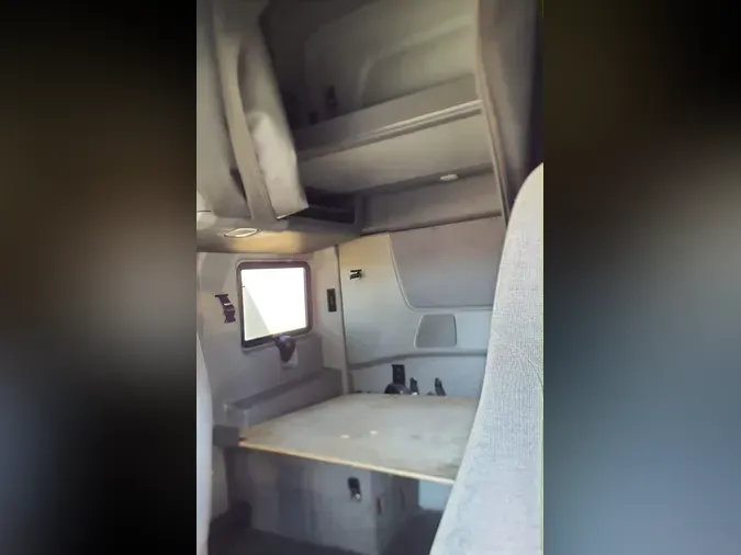 2019 NAVISTAR INTERNATIONAL LT625 SLPR CAB