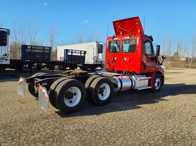 2019 FREIGHTLINER/MERCEDES CASCADIA 11309f5305dfd34a2804419cbf13c104b49