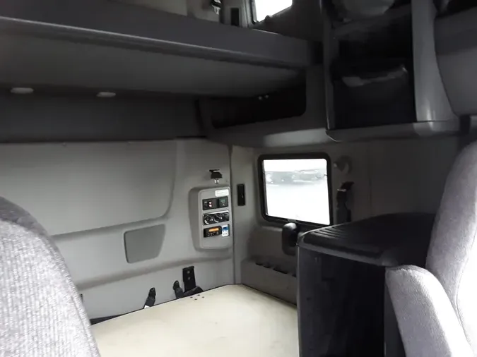 2020 NAVISTAR INTERNATIONAL LT625 SLPR CAB