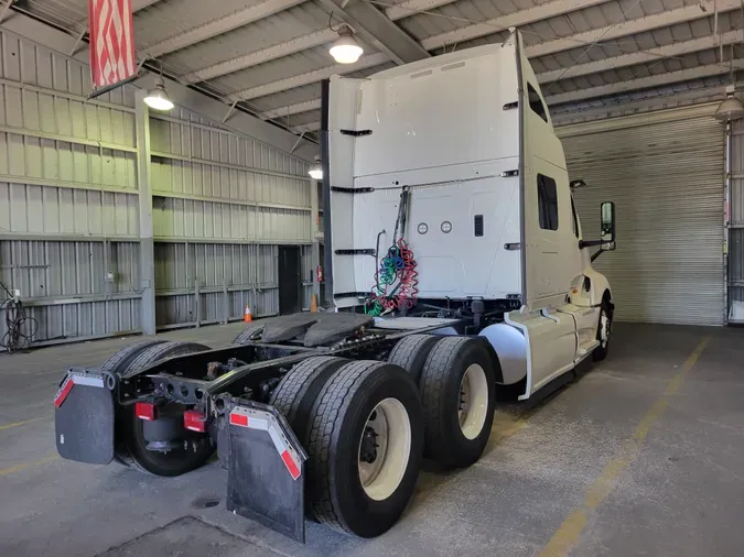 2018 NAVISTAR INTERNATIONAL LT625 SLPR CAB