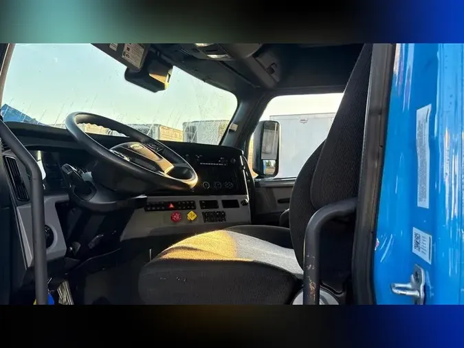 2022 FREIGHTLINER CA126