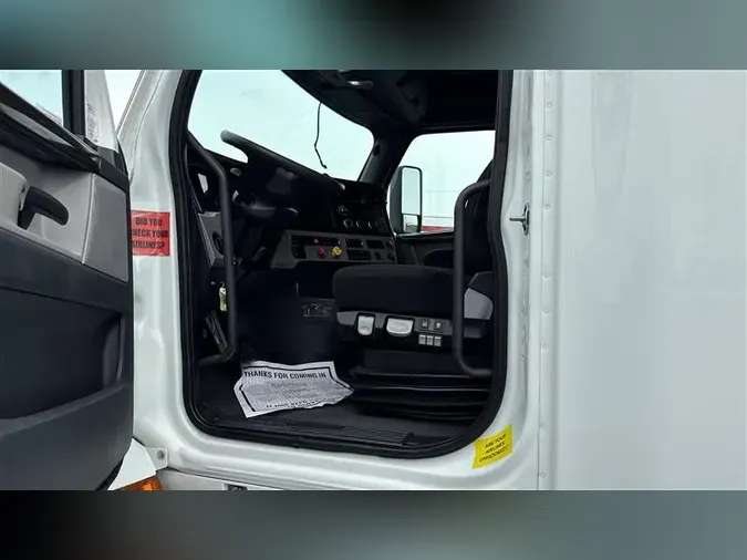 2020 FREIGHTLINER CA126