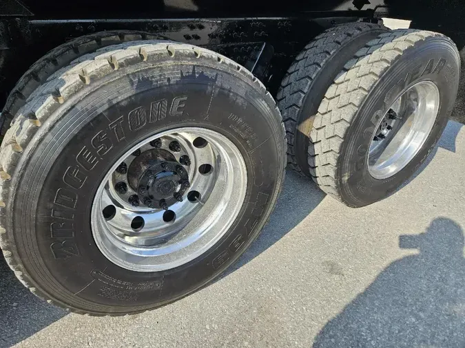 2016 MACK GU803