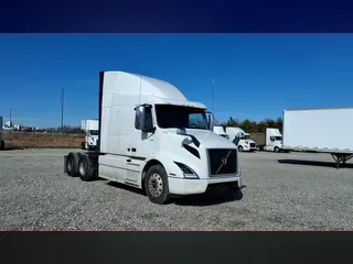 2020 Volvo VNR64T640