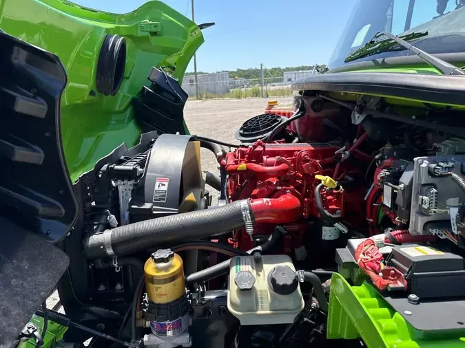 2020 FREIGHTLINER/MERCEDES M2 106