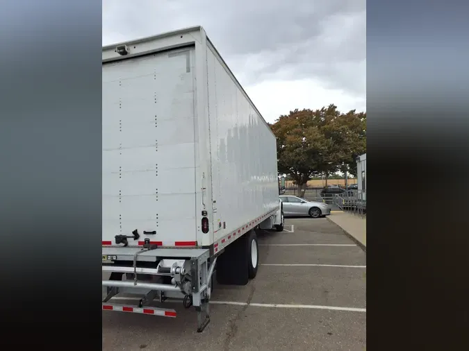2022 FREIGHTLINER/MERCEDES M2 106