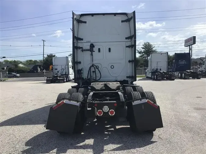 2021 FREIGHTLINER CA126