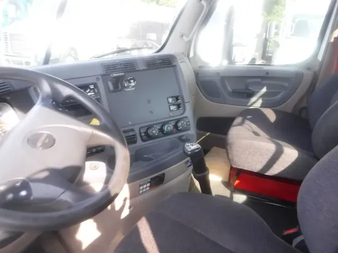 2020 FREIGHTLINER CASCADIA 125