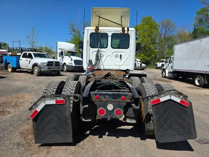 2019 FREIGHTLINER/MERCEDES CASCADIA 125